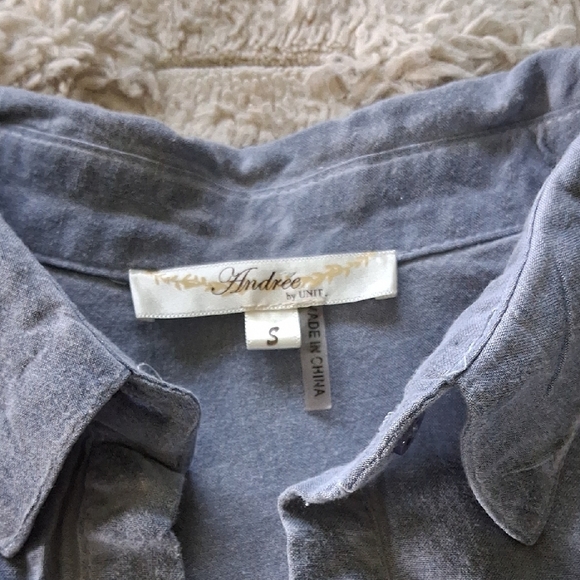 ANDREE BY UNIT Gray Casual Button Down Shirt - Picture 2 of 6